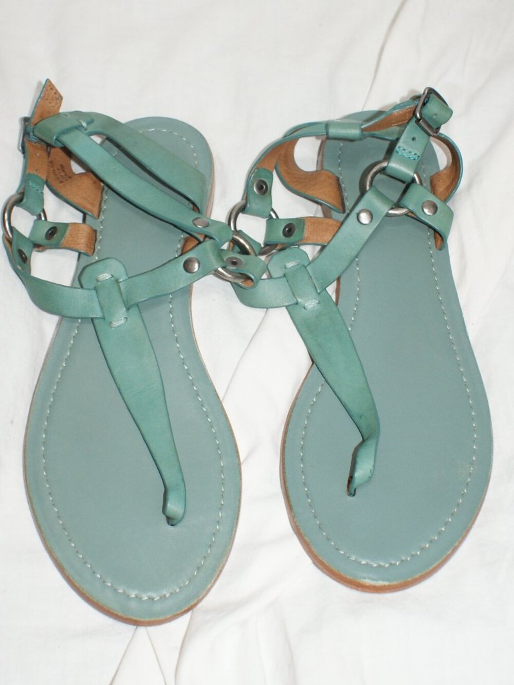 Frye Mint Green Leather Thong Sandal - Size 8 - BRAND NEW